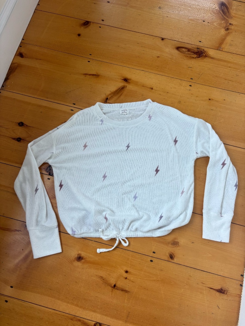 Like New Women's Very Soft and Comfortable Lightning Bolt Sweater Size Medium